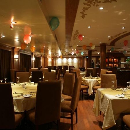 Nile Cruise 3 Nights From Aswan To Luxor Every Friday, Monday And Wednesday With Tours Kültér fotó