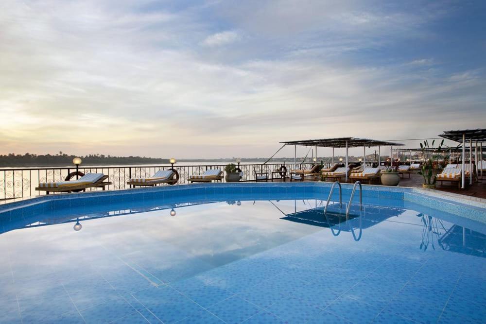 Nile Cruise 3 Nights From Aswan To Luxor Every Friday, Monday And Wednesday With Tours Kültér fotó